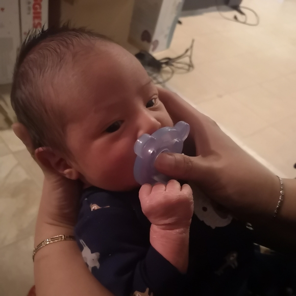 Meet your Posher, Melissa - Picture 1 of 1